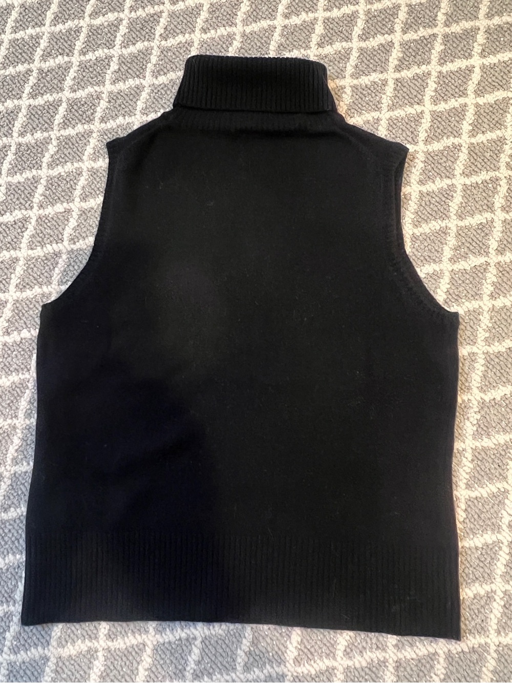 Evelyn Grace Cashmere Sleeveless 100% Cashmere Knit Turtleneck Pullover PM Black
